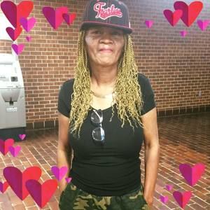 Meet your Posher, Lucy